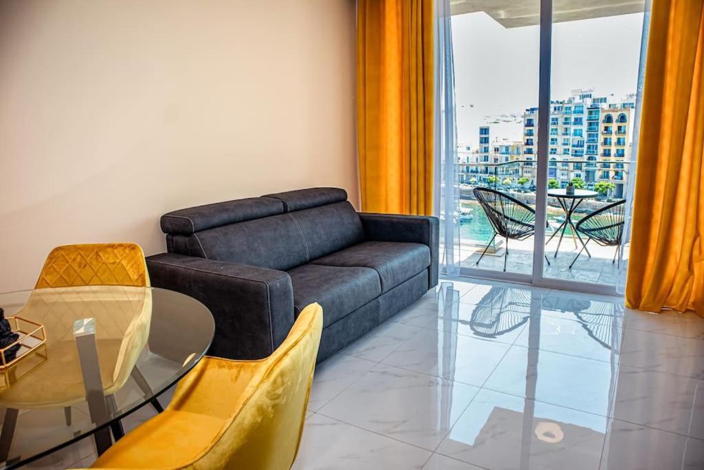 Stylish Seafront Spinola Apartment Saint Julian's Ngoại thất bức ảnh