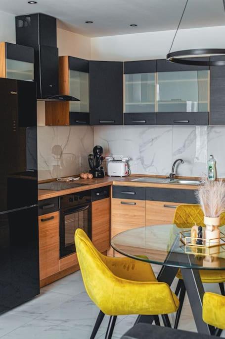 Stylish Seafront Spinola Apartment Saint Julian's Ngoại thất bức ảnh