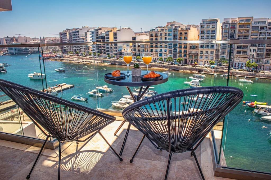 Stylish Seafront Spinola Apartment Saint Julian's Ngoại thất bức ảnh